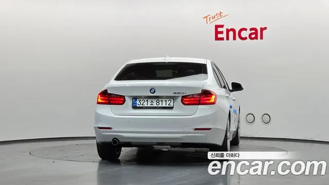 BMW 3-Series 2014 thumb 4
