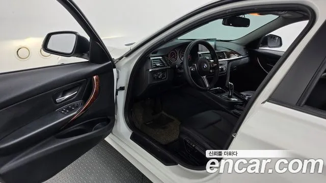 BMW 3-Series 2014 thumb 10