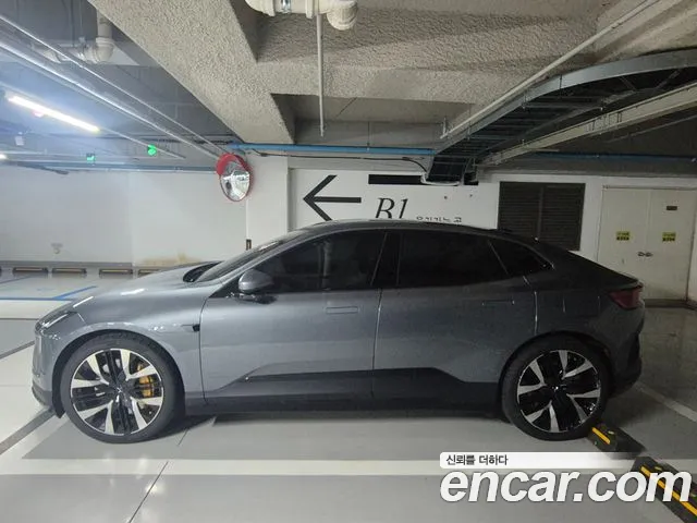Polestar 4 2026 thumb 10