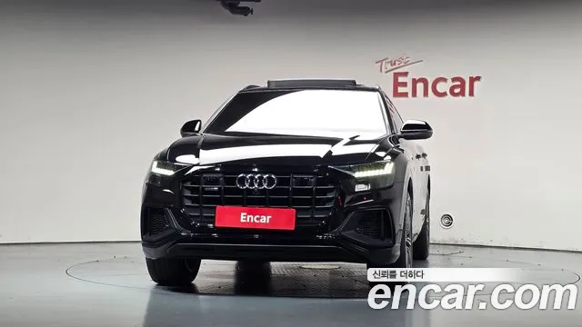 Audi Q8 2021 thumb 2