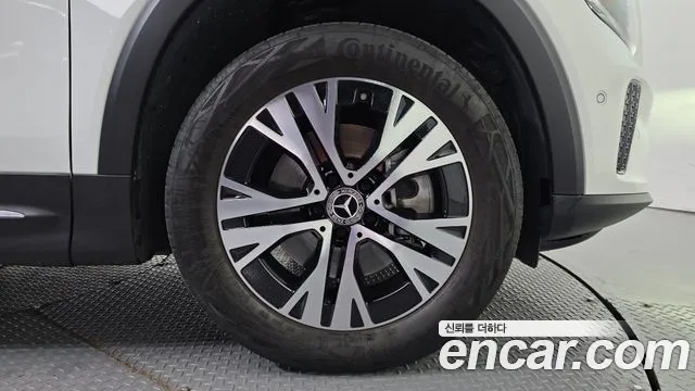 Mercedes-Benz GLB 2024 thumb 5
