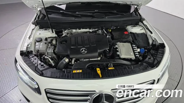 Mercedes-Benz GLB 2024 thumb 6