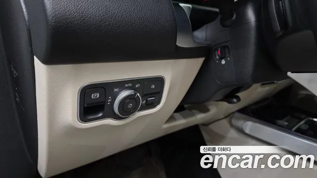 Mercedes-Benz GLB 2024 thumb 12