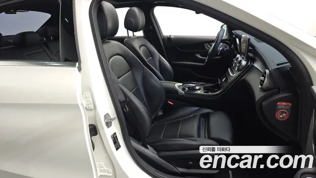 Mercedes-Benz C-Класс 2016 thumb 12