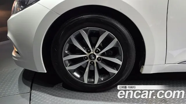 Hyundai Grandeur 2011 thumb 5