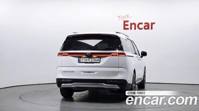 Kia Carnival 2020 thumb 3