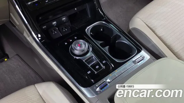 Kia Carnival 2020 thumb 8