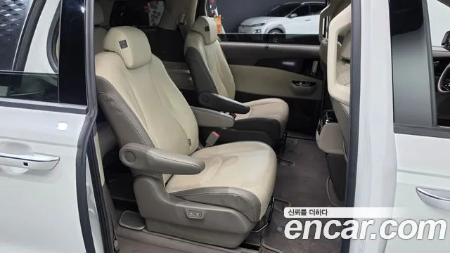 Kia Carnival 2020 thumb 11