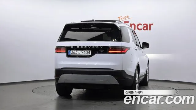 Land Rover Discovery 2021 thumb 4