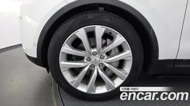 Land Rover Discovery 2021 thumb 5