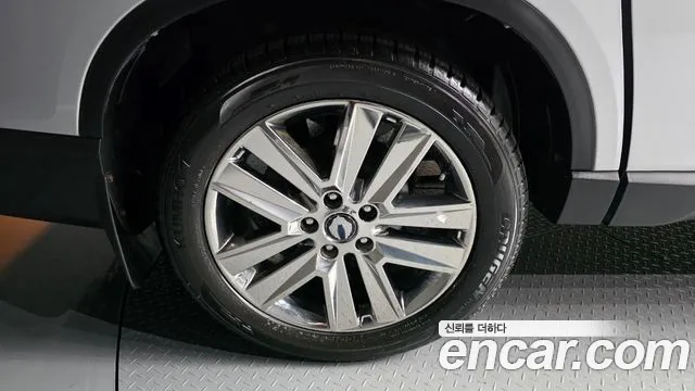 KG_Mobility_Ssangyong Rexton 2019 thumb 4