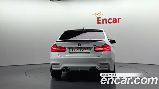 BMW 3-Series 2016 thumb 4