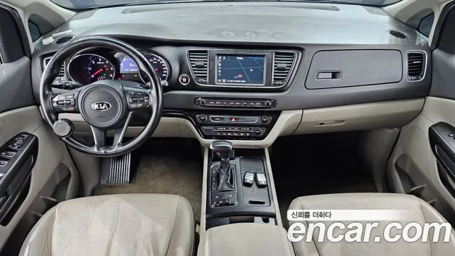 Kia Carnival 2017 thumb 7