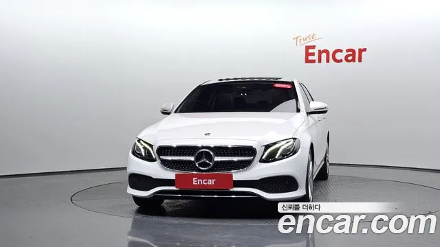 Mercedes-Benz E-Класс 2018 thumb 2