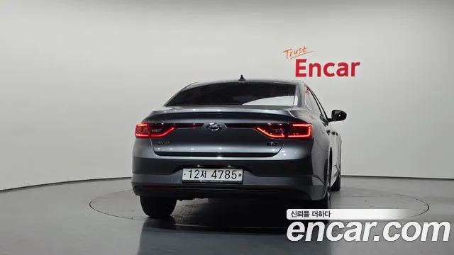 Renault-KoreaSamsung Megane 2017 thumb 4