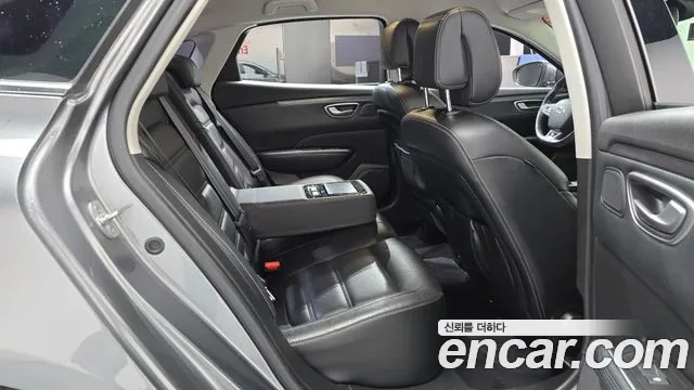 Renault-KoreaSamsung Megane 2017 thumb 11