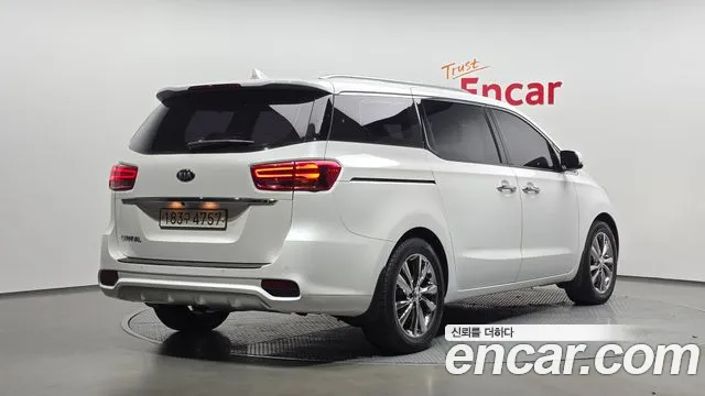 Kia Carnival 2020 thumb 2