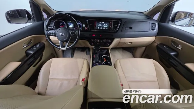 Kia Carnival 2020 thumb 7