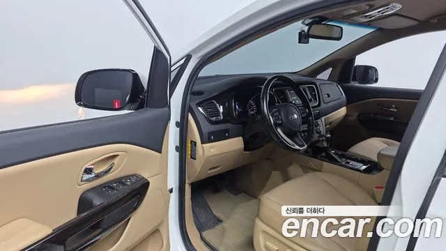 Kia Carnival 2020 thumb 10
