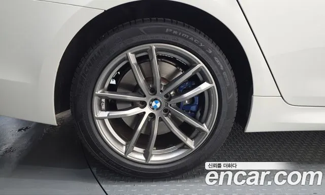 BMW 5-Series 2018 thumb 5