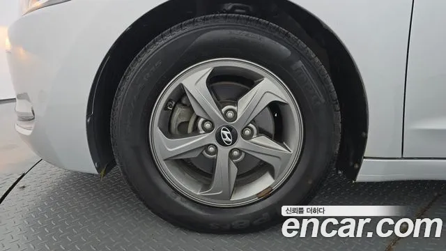 Hyundai Avante 2016 thumb 5