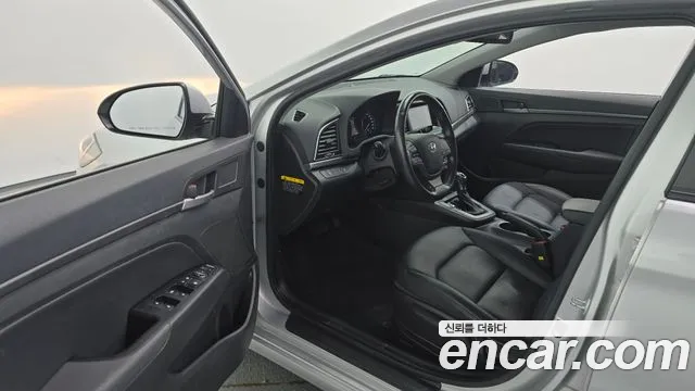 Hyundai Avante 2016 thumb 10
