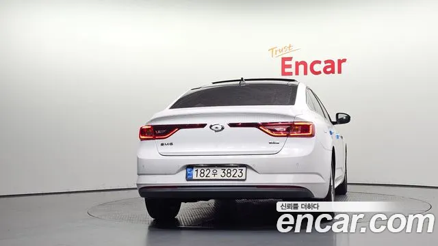 Renault-KoreaSamsung Megane 2017 thumb 4