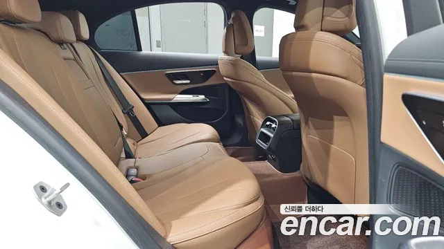 Mercedes-Benz E-Класс 2024 thumb 11