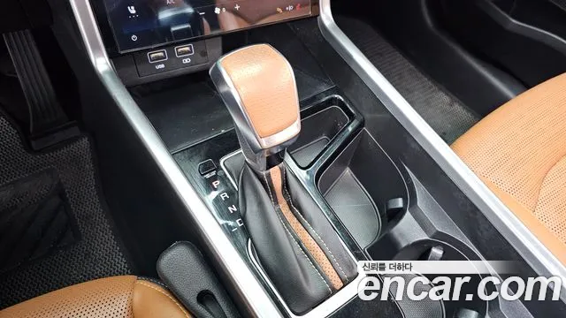 KG_Mobility_Ssangyong Torres 2022 thumb 9