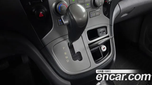 Hyundai Starex 2014 thumb 9