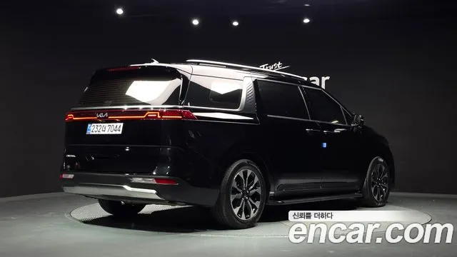 Kia Carnival 2022 thumb 2