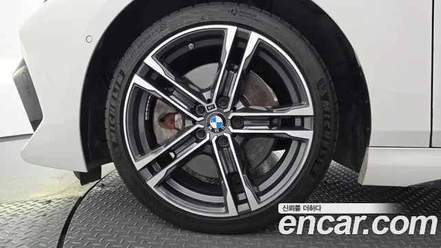BMW 2-Series 2021 thumb 5
