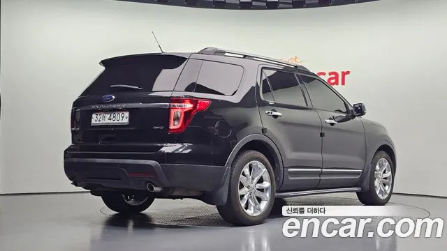 Ford Explorer 2014 thumb 2