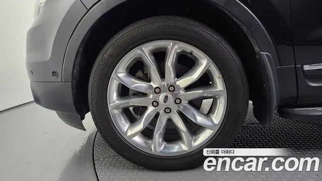 Ford Explorer 2014 thumb 5