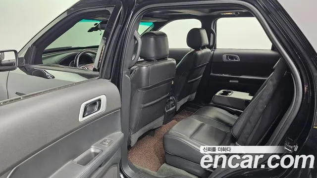Ford Explorer 2014 thumb 11