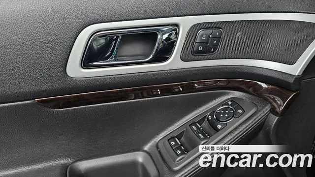 Ford Explorer 2014 thumb 12