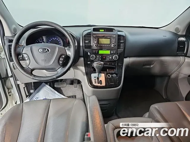 Kia Carnival 2014 thumb 5
