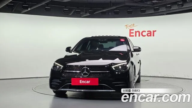 Mercedes-Benz E-Класс 2021 thumb 3