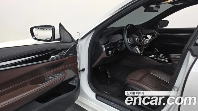 BMW Gran Turismo 2021 thumb 10