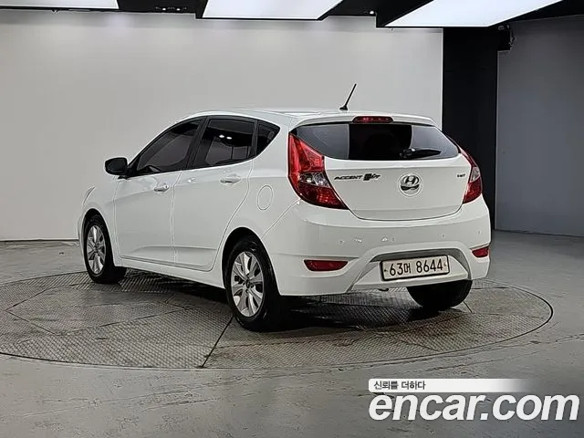 Hyundai Accent 2014 thumb 3