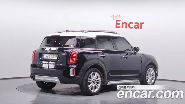 MINI Countryman 2023 thumb 2