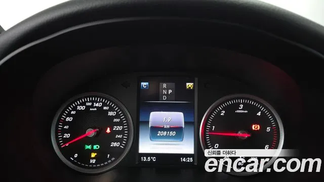 Mercedes-Benz GLC 2016 thumb 8