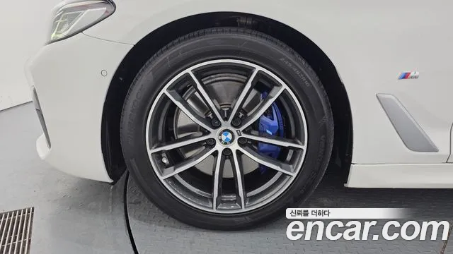 BMW 5-Series 2022 thumb 5