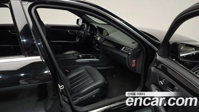 Mercedes-Benz E-Класс 2014 thumb 10
