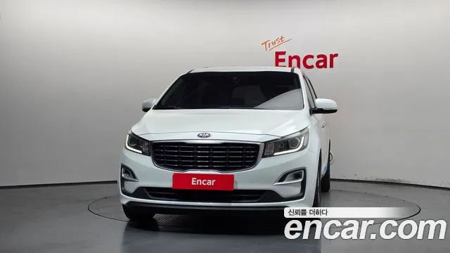 Kia Carnival 2018 thumb 3