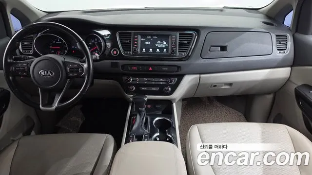 Kia Carnival 2018 thumb 7