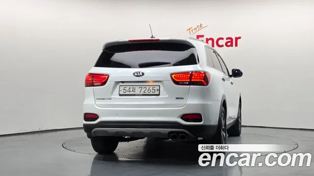 Kia Sorento 2017 thumb 4