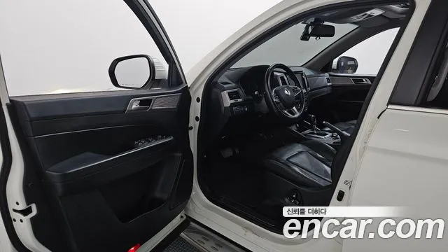 KG_Mobility_Ssangyong Rexton 2019 thumb 10