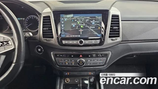 KG_Mobility_Ssangyong Rexton 2019 thumb 12
