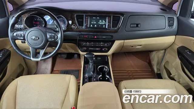 Kia Carnival 2018 thumb 7